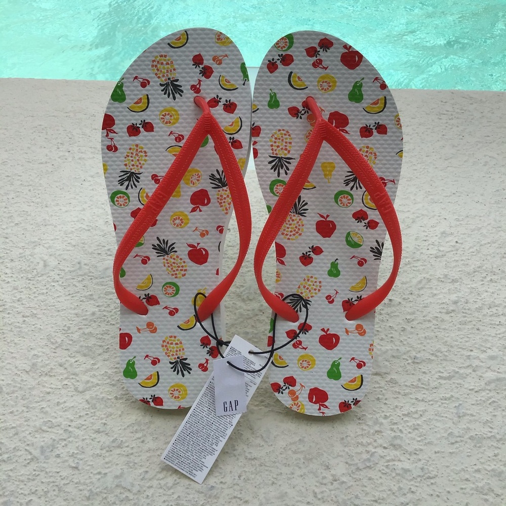 NEW! GAP White & Red Fruit Bowl Flip Flops Beach Sandals Unisex Cruise Swim Pool - Picture 15 of 16